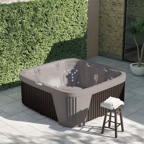 What Not to Consider When Looking for the Best Hot Tub Deals
