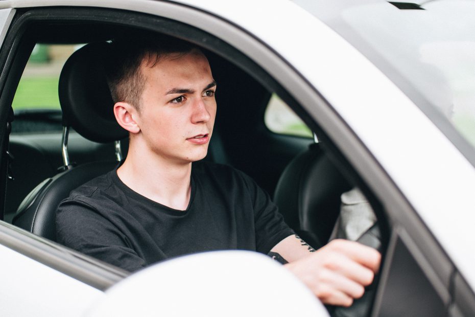 The Do’s and Don’ts of Car Insurance for 17 Year Olds
